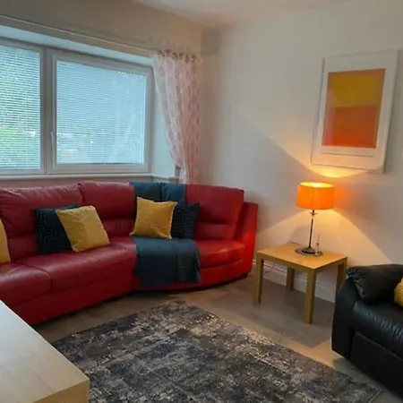 Location, Location - Modern 2 Bed In Apartmán Killarney